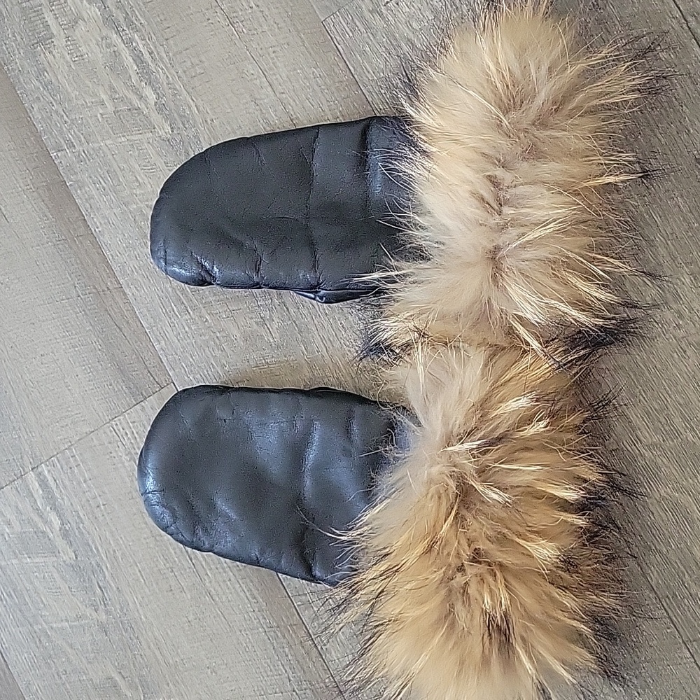 Real leather gloves